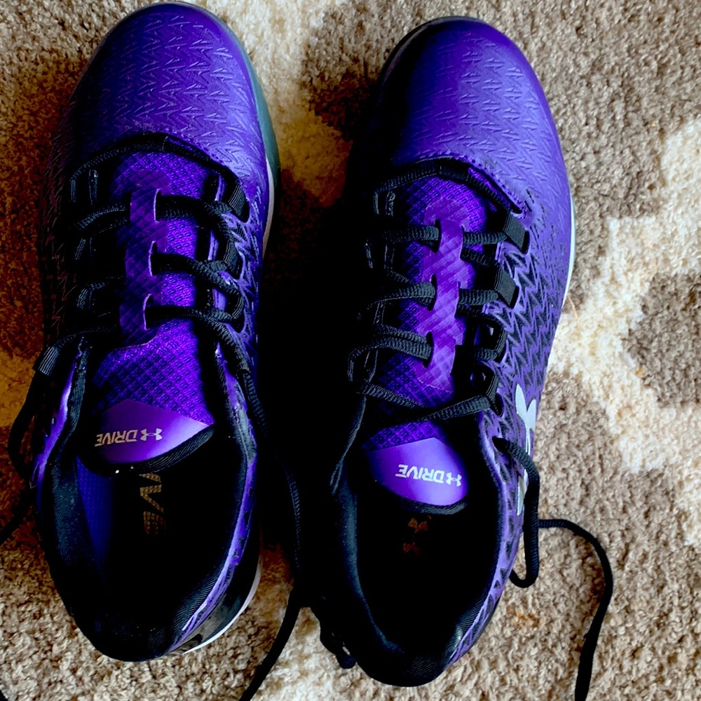 Men’s Under Armour Charged Drive Tennis Shoes (lightly worn)